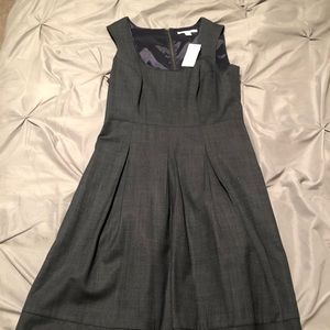 Grey Banana republic dress with pockets - size 4